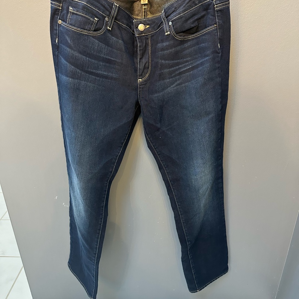 Paige straight leg jeans size 32